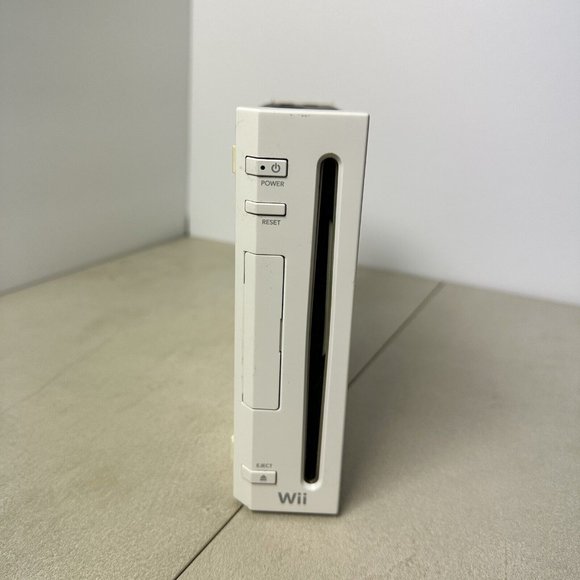 Nitendo WII - Picture 1 of 5